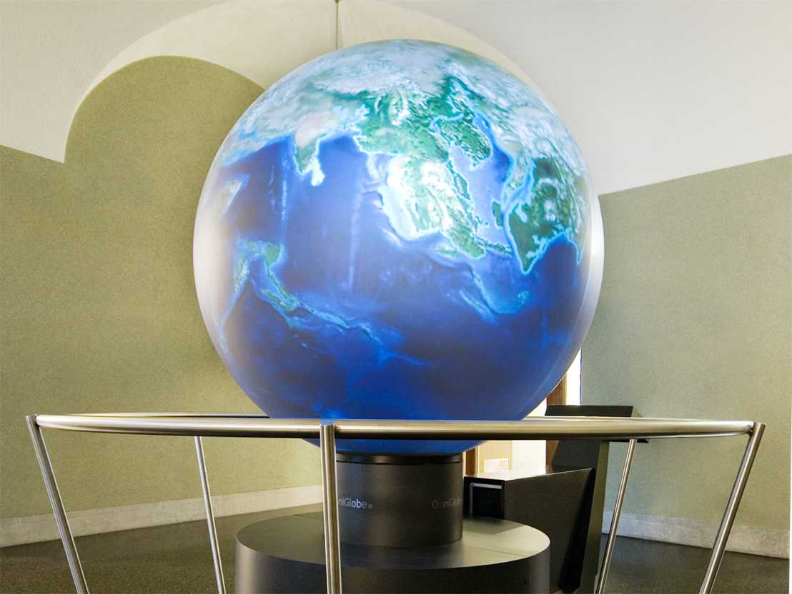 Enlarged view:  Image of the Omniglobe