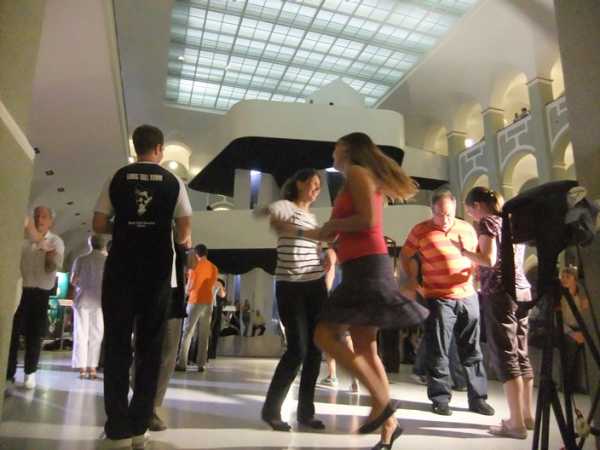 Zuschauer beim tanzen